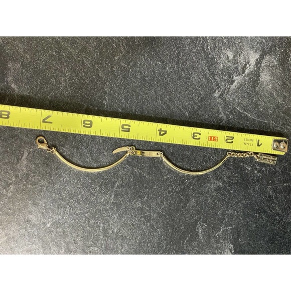 Jessica Simpson Bangle Bracelet Chain Dangle Feather Be Inspired- Gold Toned - Picture 5 of 6